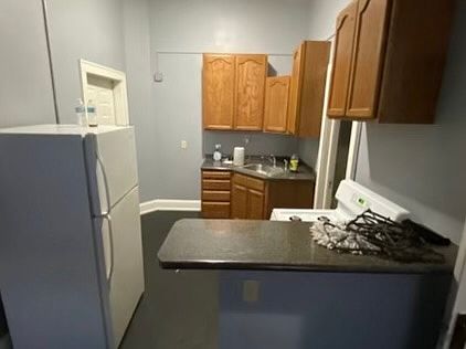 5th image of 882 Payne Ave #33