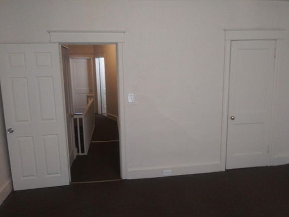 4th image of 3886 Glendale St