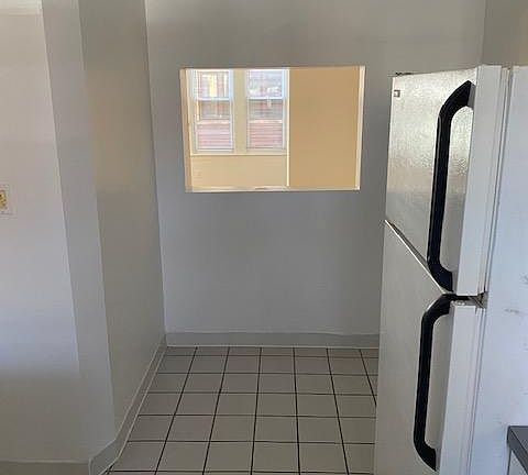 3rd image of 5048 N Glenwood Ave APT 1W