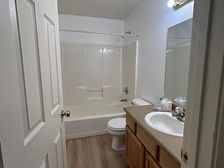 320 S Ashley Ave — Photo 15