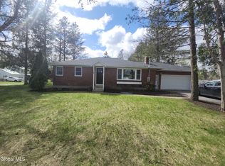 27 Kirby Road, Saratoga Springs, NY 12866