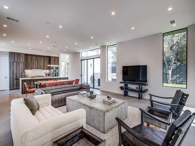 3860 Highgrove Dr — Photo 27