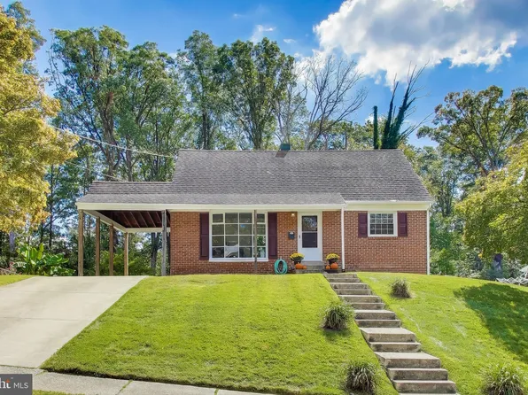 2107 Patrick St, Woodbridge, VA 22191