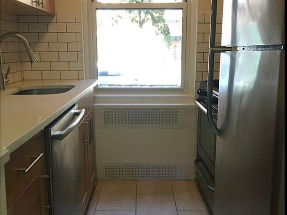 5th image of 160 E 3rd St APT 1D