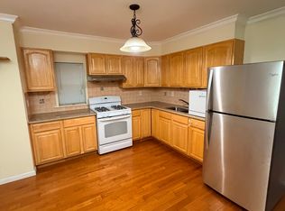 175-07 74th Ave #2, Fresh Meadows, NY 11366