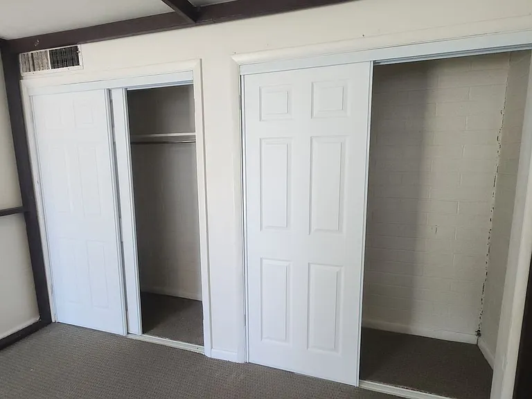 Hackwell Apartments — Photo 6