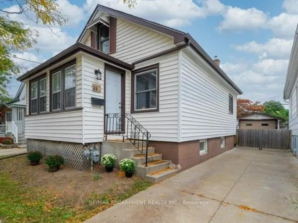 22 Concord Ave, Saint Catharines, ON L2M 5N6