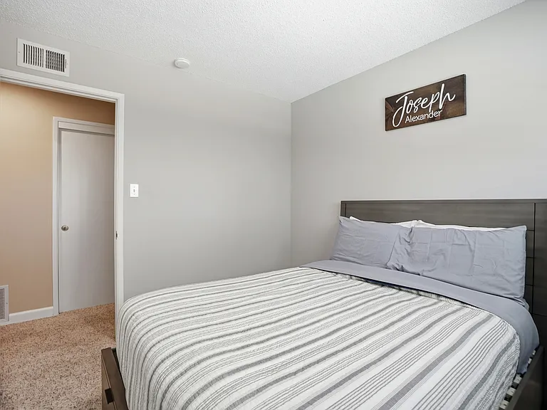 4657 Brenda Cir — Photo 34