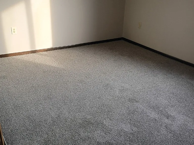 410 13th Ave NW #14 — Photo 9
