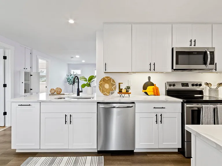 10624 N Park Ave — Photo 9