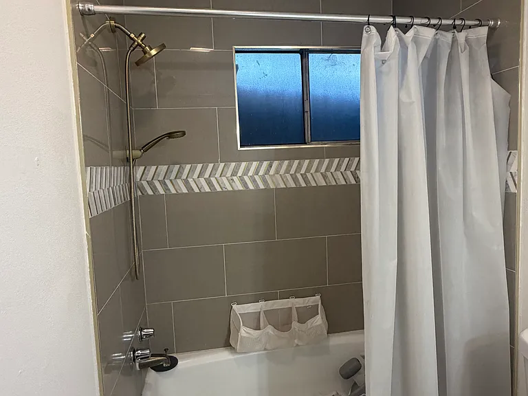 5049 Driftwood Dr — Photo 9