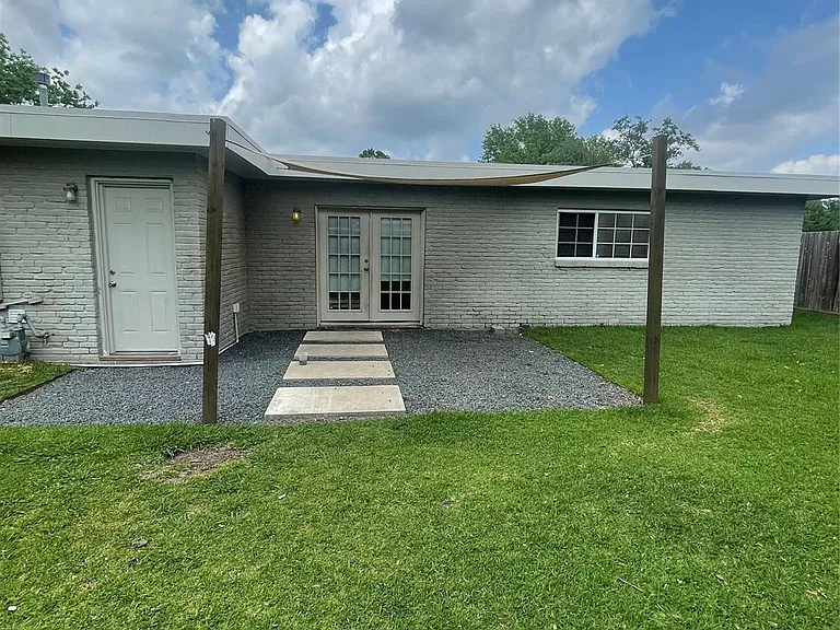 4011 Ebbtide Dr — Photo 6