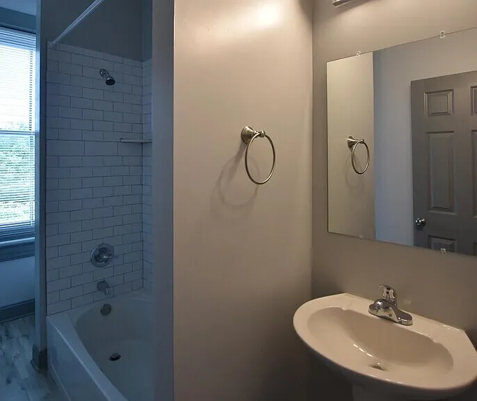 106 E Clay St #A — Photo 28