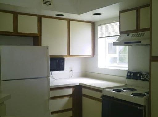 2nd image of 3400 Pinewalk Dr N APT 922