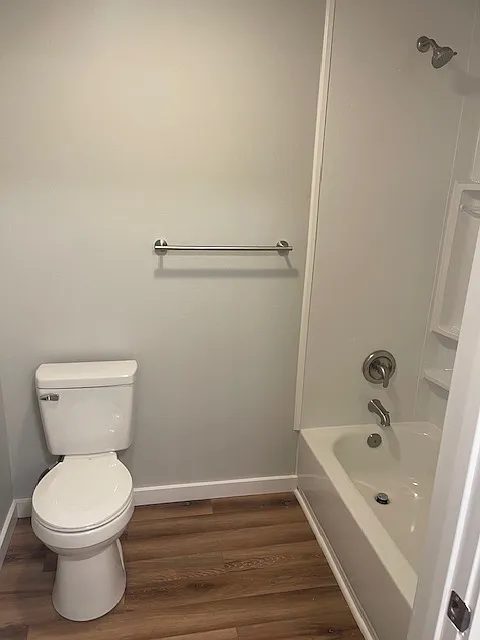 3 bed, 2.5 bath, 1550 sqft, $2,200 — Photo 4