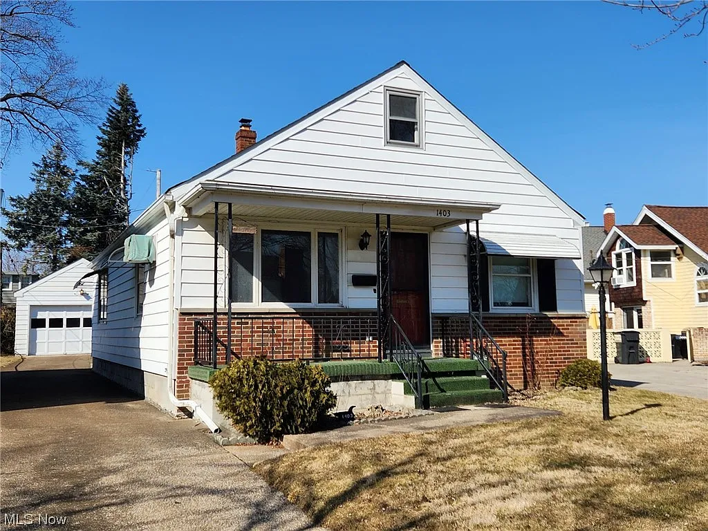 1403 Marlboro St photo 1