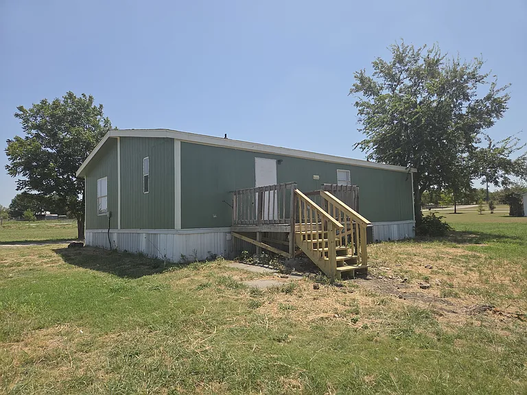 8540 Longhorn Dr — Photo 5