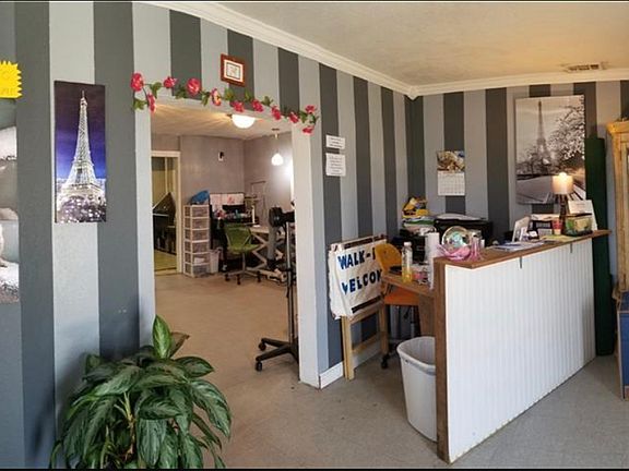 4th image of 815 Lakeshore Way S #1263