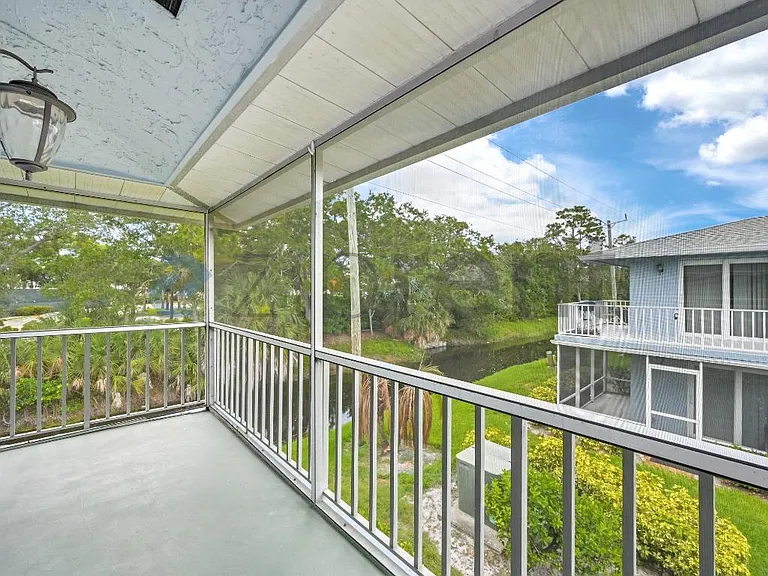 232 Palm Dr #6 — Photo 25