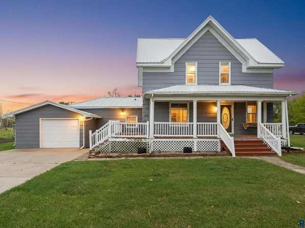 150 N Oak Ave, Bridgewater, SD 57319