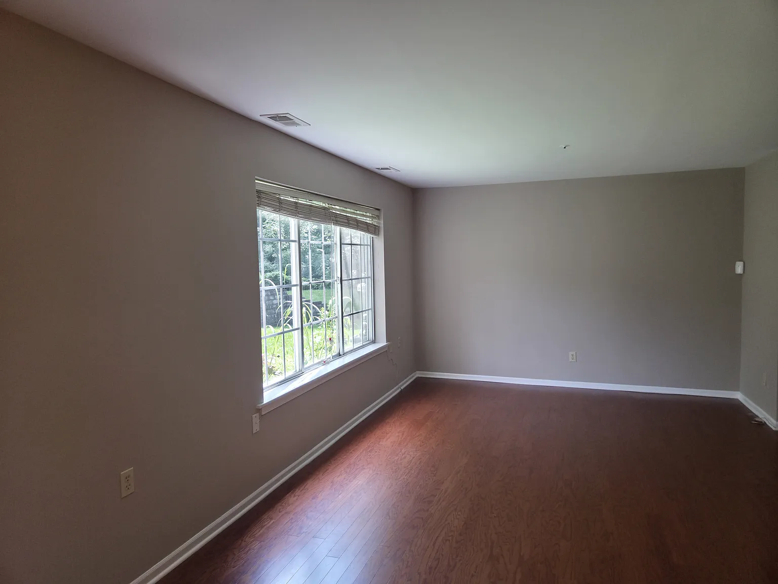 2 bed, $3,050 — Photo 4