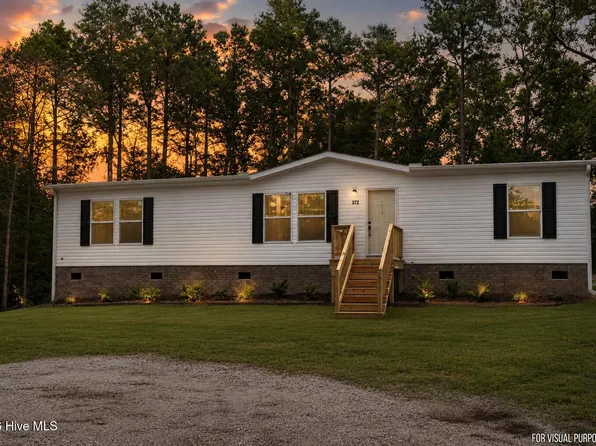 372 Mallard Roost Drive, Burgaw, NC 28425