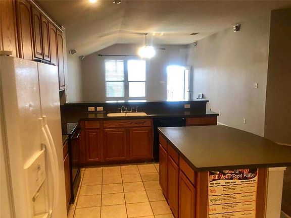 4th image of 2629 Gardendale Dr