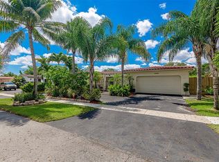 10500 NW 4th St, Plantation, FL 33324
