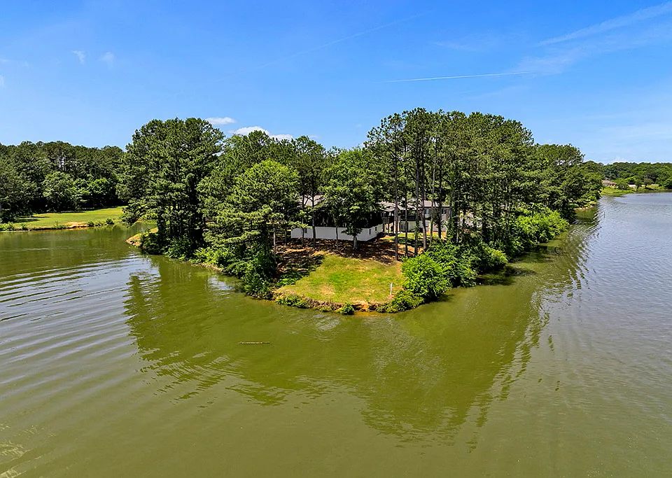 RiverHouse