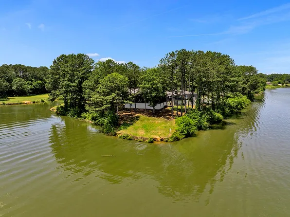 RiverHouse