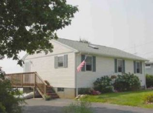 5 Barnacle Rd, Narragansett, RI 02882