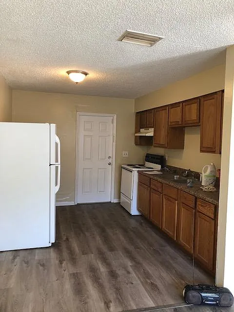 2 bed, 664 sqft, $1,100 — Photo 2
