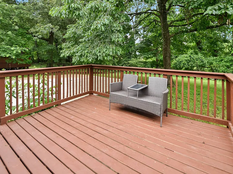 220 Marshall Dr — Photo 14