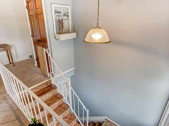 5th image of 1432 Windsong Ct