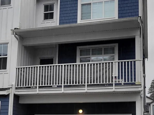 9762 182a St #16, Surrey, BC V4N 4J9