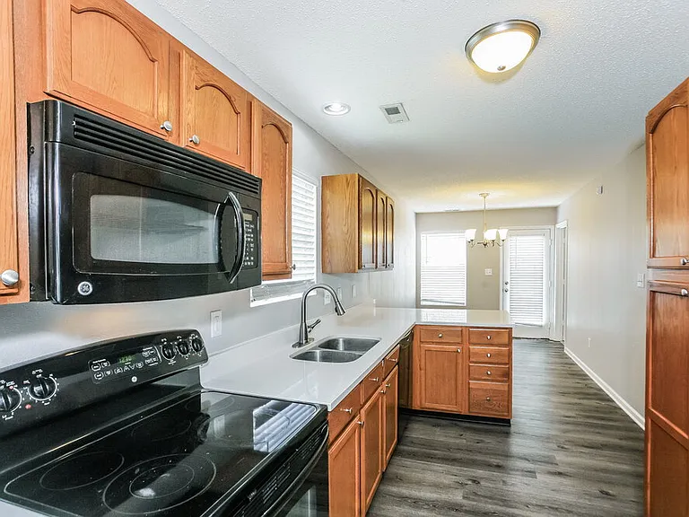 5614 Sweet River Dr — Photo 6