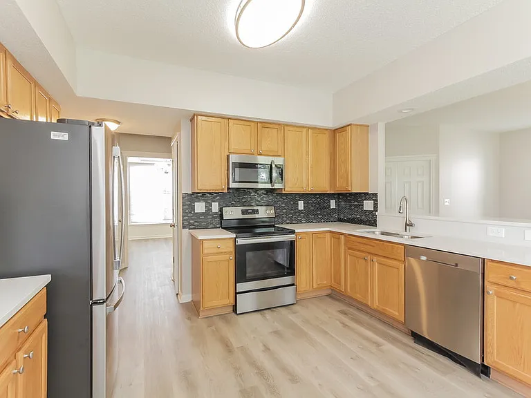 7223 Claiborne Woods Rd — Photo 9