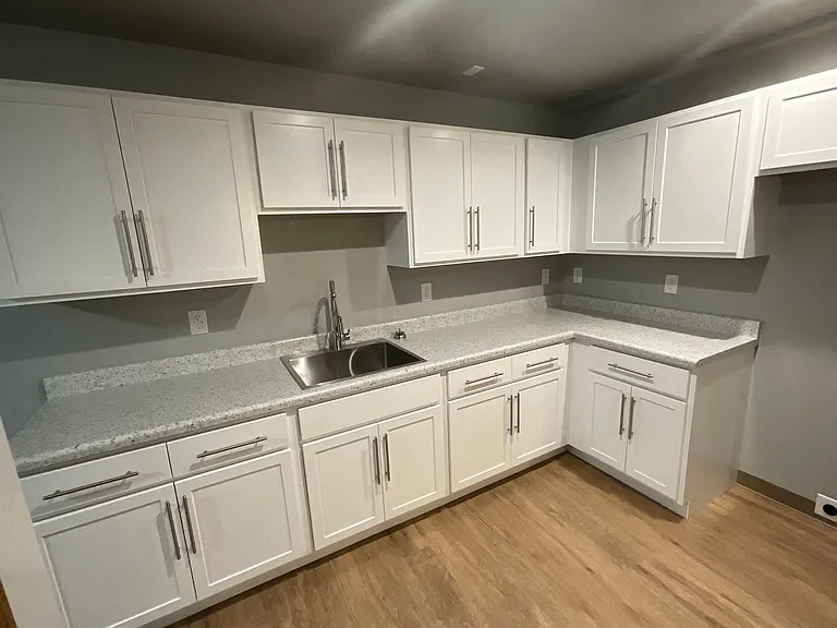 1038 Fond du Lac Ave — Photo 2