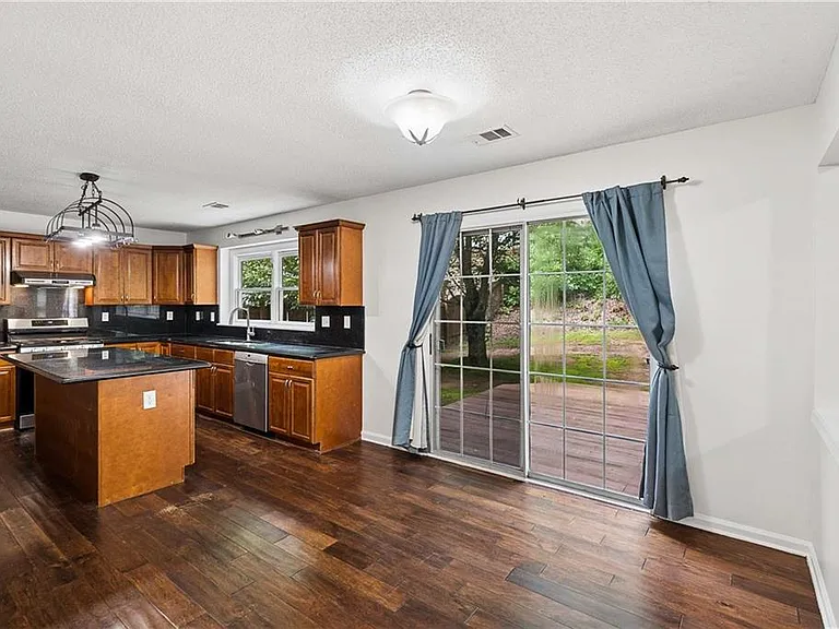 6285 Barwick Ln — Photo 8