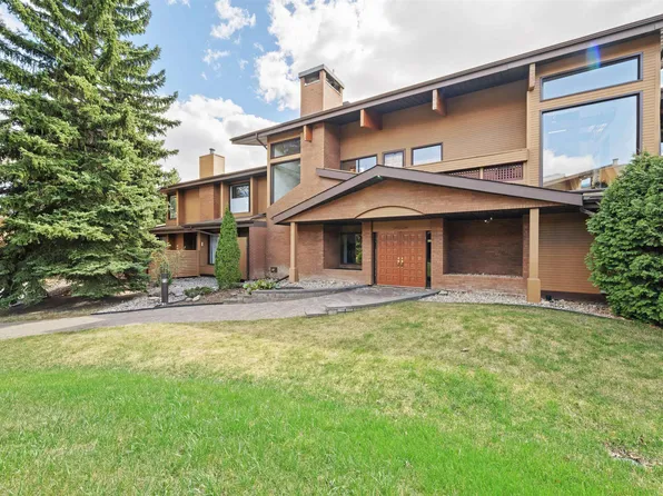 14824 45th Ave NW #1, Edmonton, AB T6H 5M5