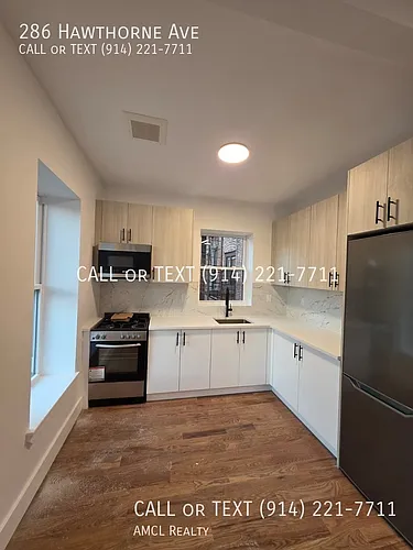 286 Hawthorne Ave Photo 1