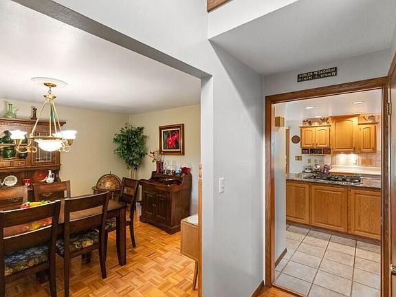 4th image of 808 Linden ROAD