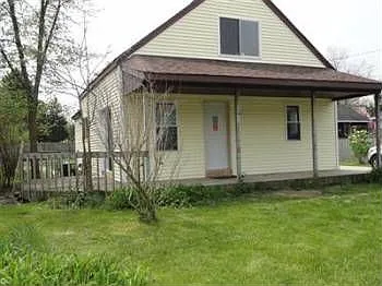 222 Luther St SW photo 1