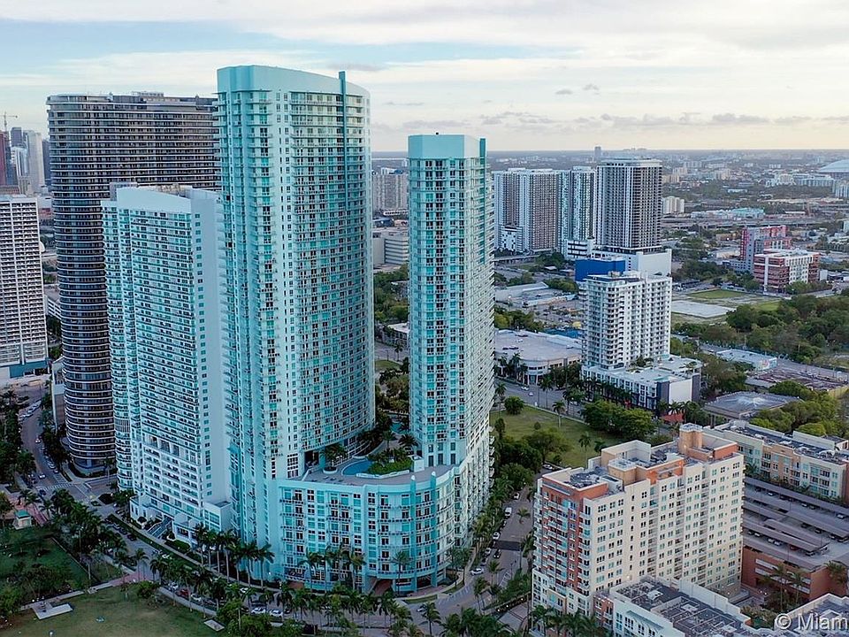 1st image of 1900 N Bayshore Dr APT 4810