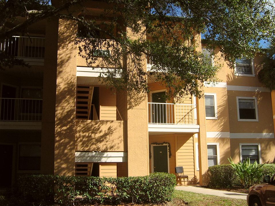 1st image of 3016 Parkway Blvd APT 211