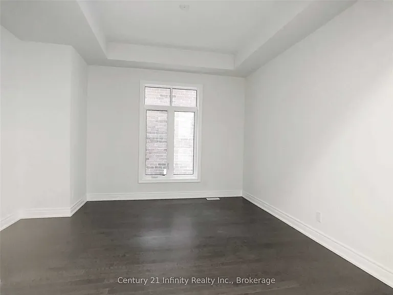 9 Saint Ives Cres — Photo 11
