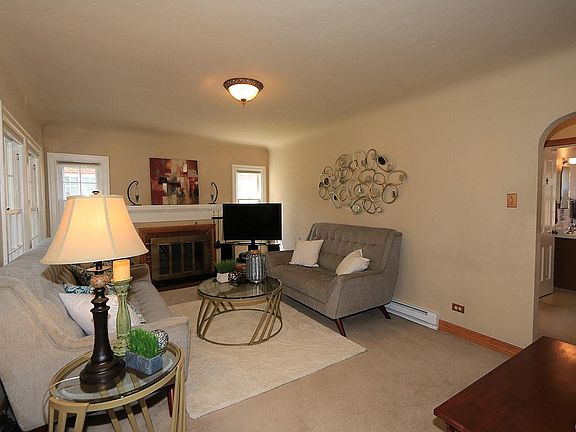 2nd image of 2025 S Saint Paul St