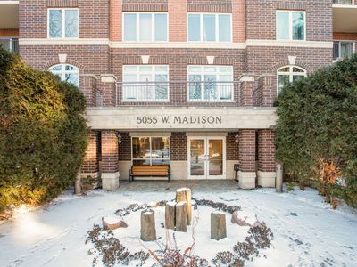 5055 W Madison St #507, Skokie, IL, 60077