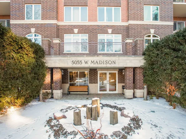 5055 W Madison St #507, Skokie, IL 60077