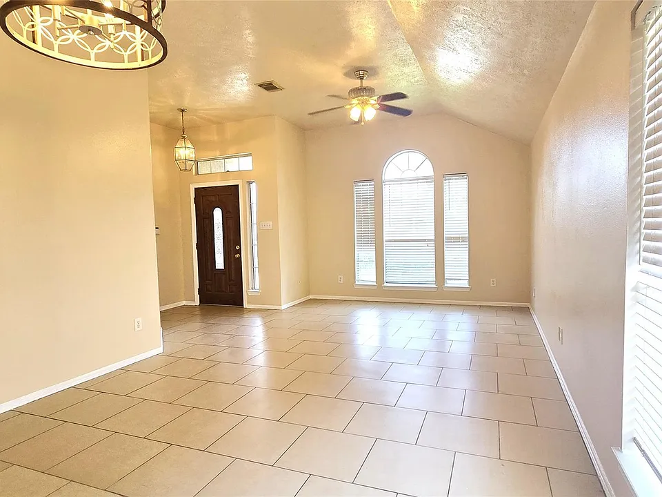 5922 Whitwell Dr